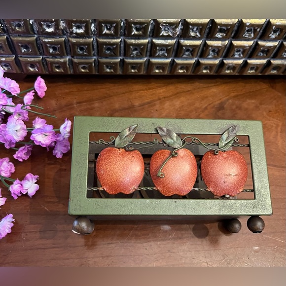Metal Apple & Vine Wire Design Napkin or Letter Holder with 4 round feet - Picture 3 of 8